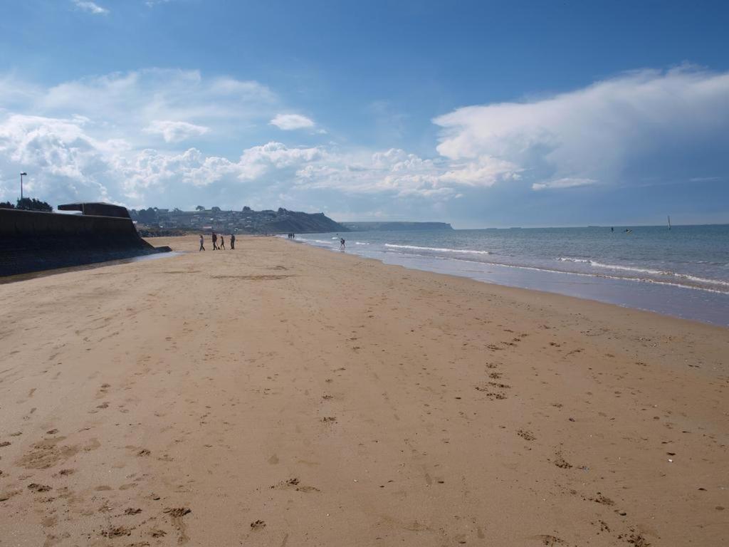 Appartement F1 Mansarde A 100M De La Plage, Proche De Arromanches Et Des Plages Du Debarquement Saint-Come-de-Fresne Ngoại thất bức ảnh